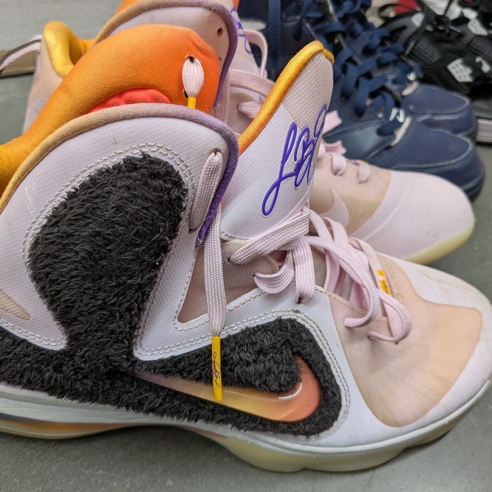 Nike LeBron 9 'Regal Pink' basketball sneaker